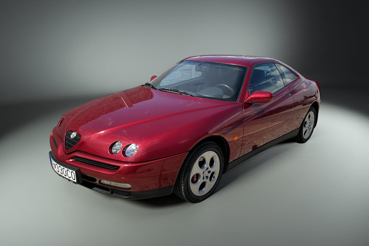 Alfa Romeo GTV 916